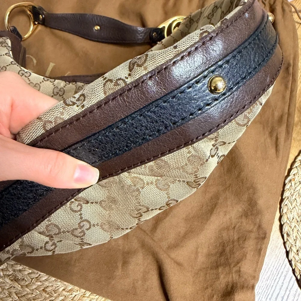 Gucci Tan Patterned Hobo Bag! Pristine condition!